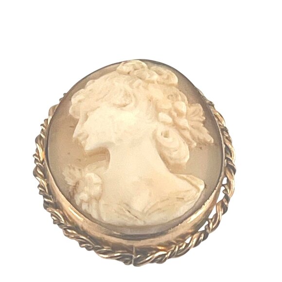 Vintage INC Gold Filled 1 1/8" Cameo Brooch With Braided Gold-Tone Frame - Picture 8 of 9